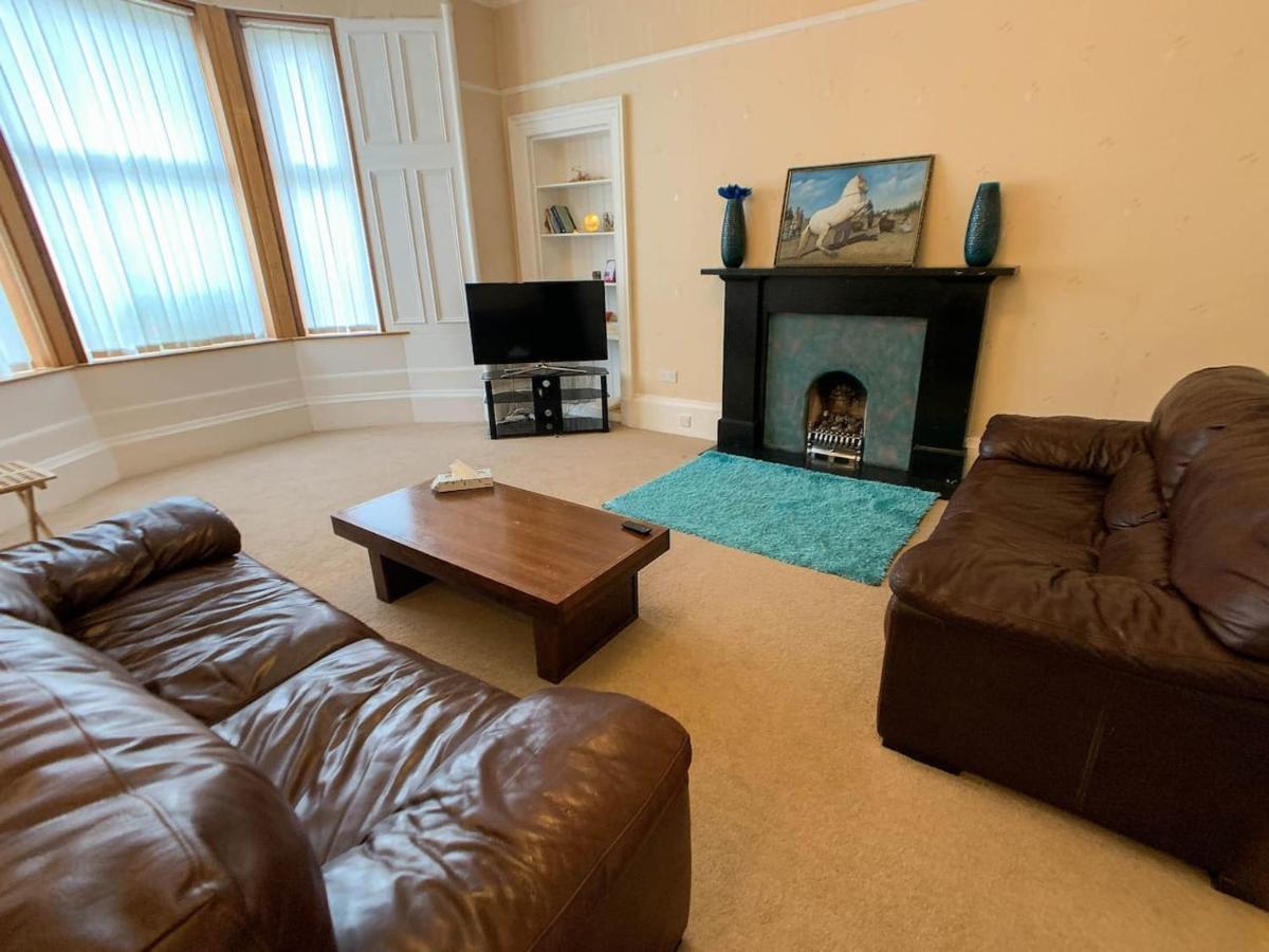 Large Glasgow South Family Home - Free Parking Luaran gambar