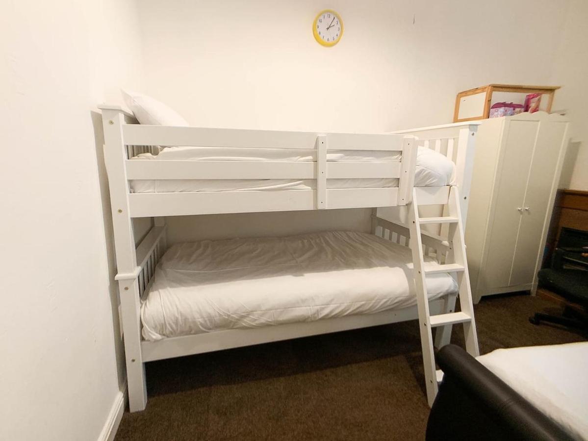 Large Glasgow South Family Home - Free Parking Luaran gambar