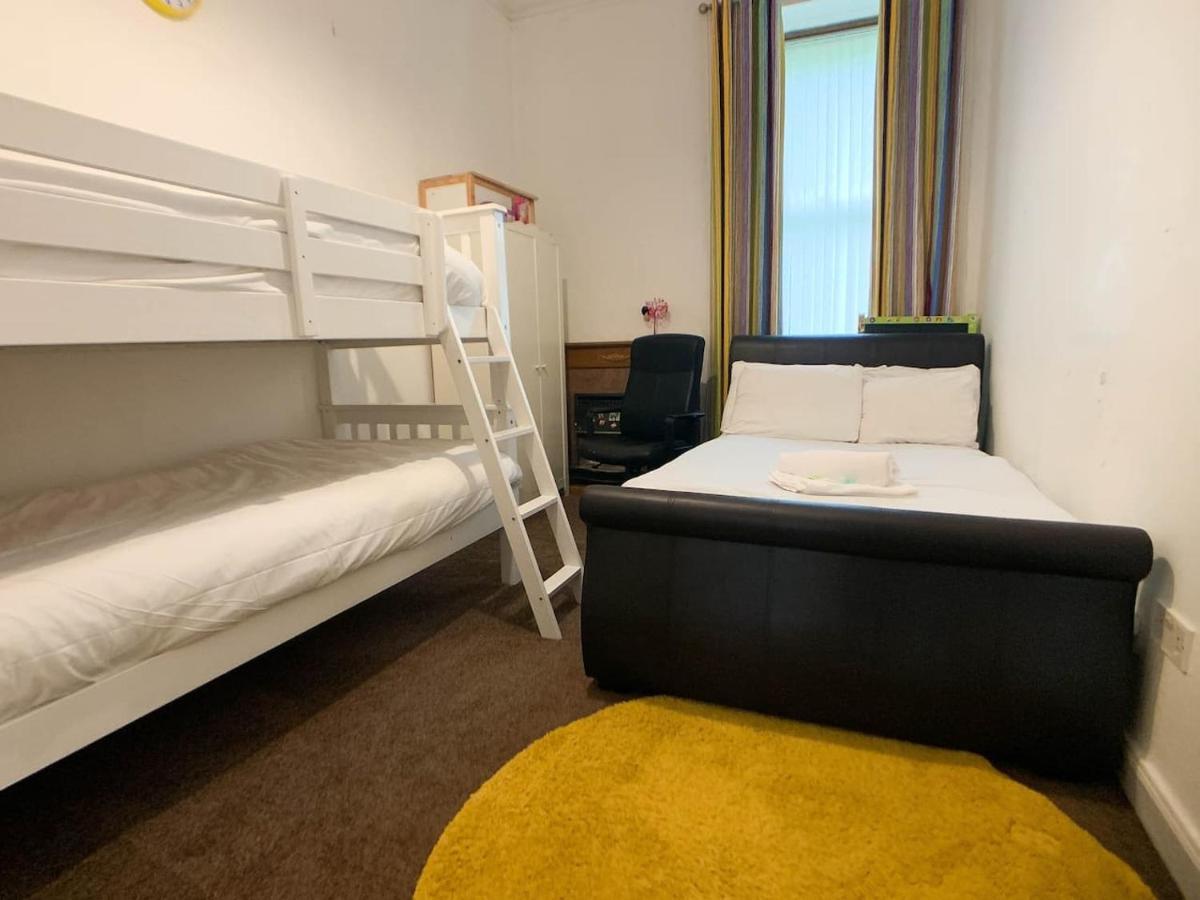 Large Glasgow South Family Home - Free Parking Luaran gambar