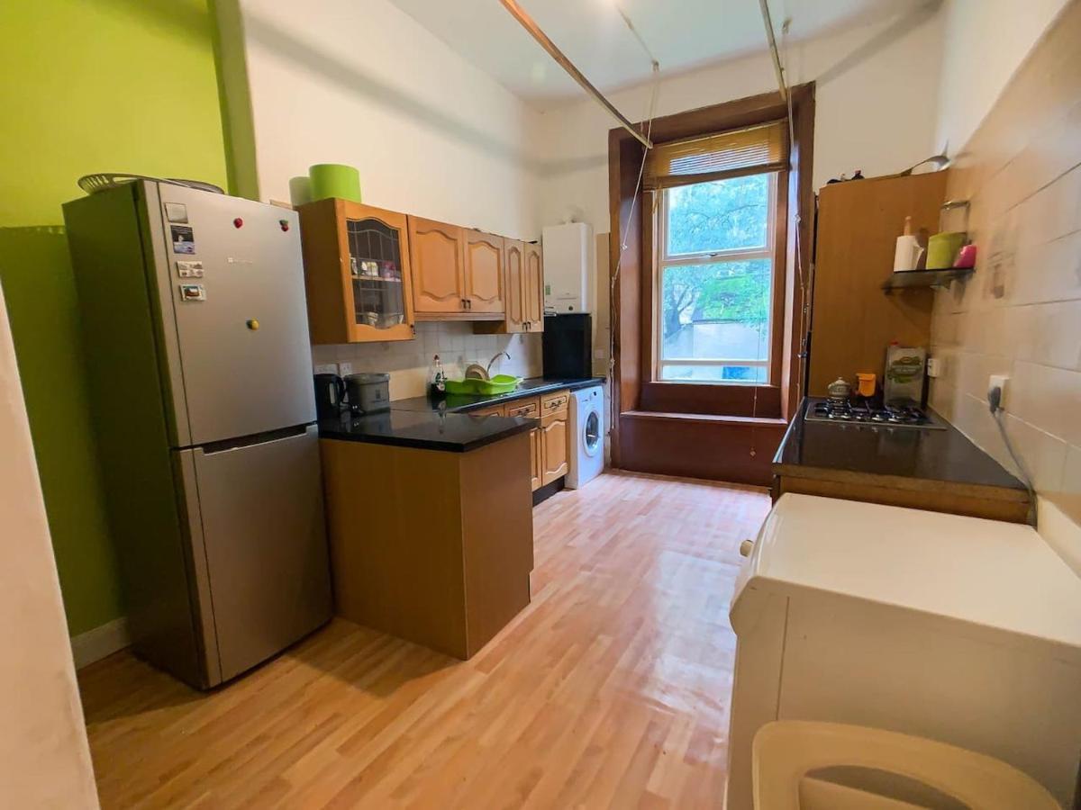 Large Glasgow South Family Home - Free Parking Luaran gambar