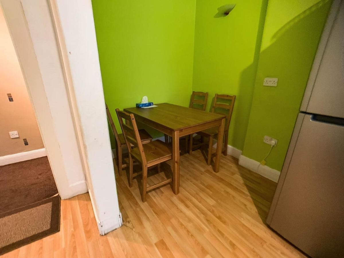 Large Glasgow South Family Home - Free Parking Luaran gambar
